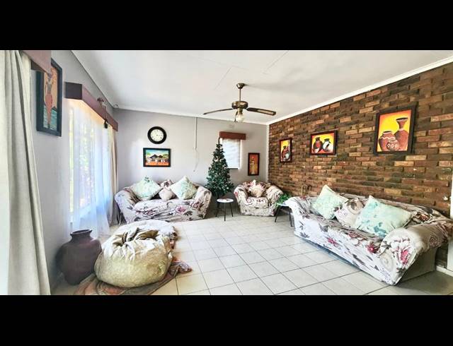 7 BEDROOM HOUSE FOR SALE IN BENDOR